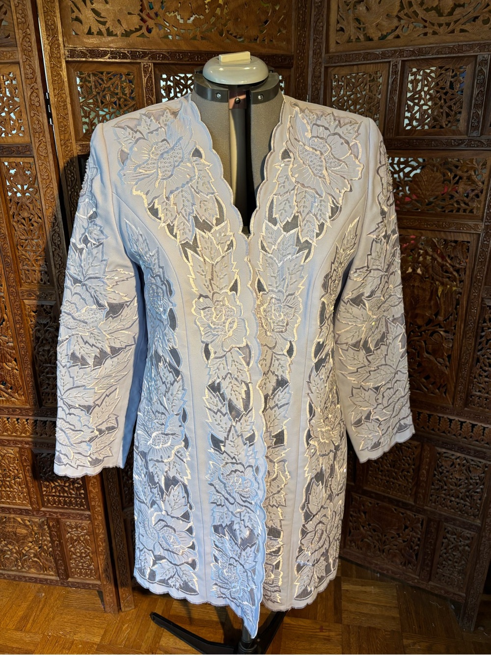 Moshita Couture Open-Front Lace Blazer Jacket in Light Grey